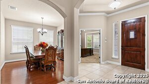 Building Photo - 605 Oakmont Way