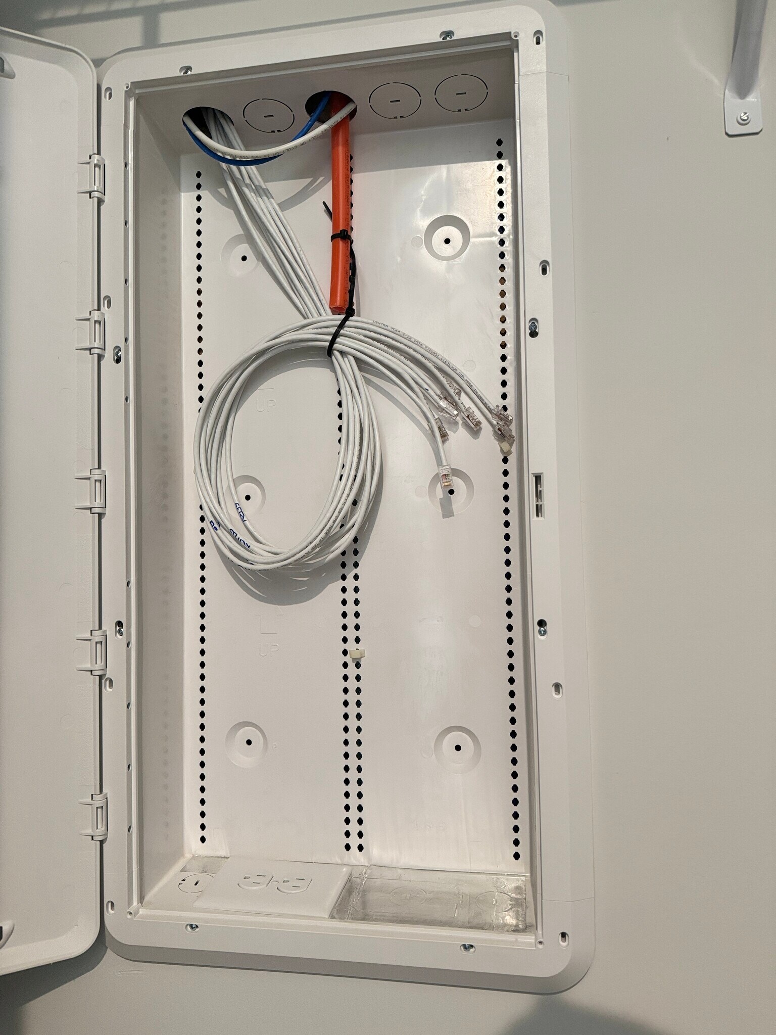 Building Photo - 9637 Munsing Dr