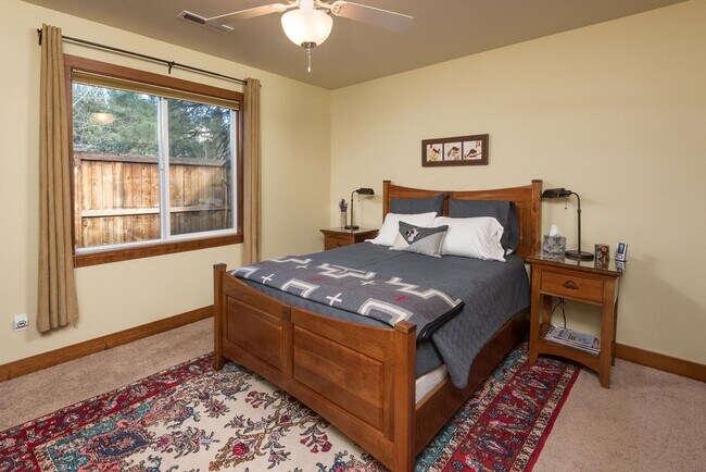 Building Photo - Charming Westside 2 Bed + Office | Trails, River Access & Minutes to Old Mill