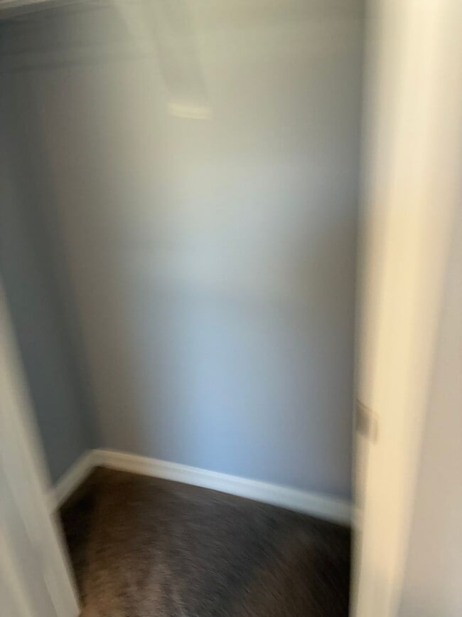 Building Photo - 3 bedroom, 2.5 bath Townhome