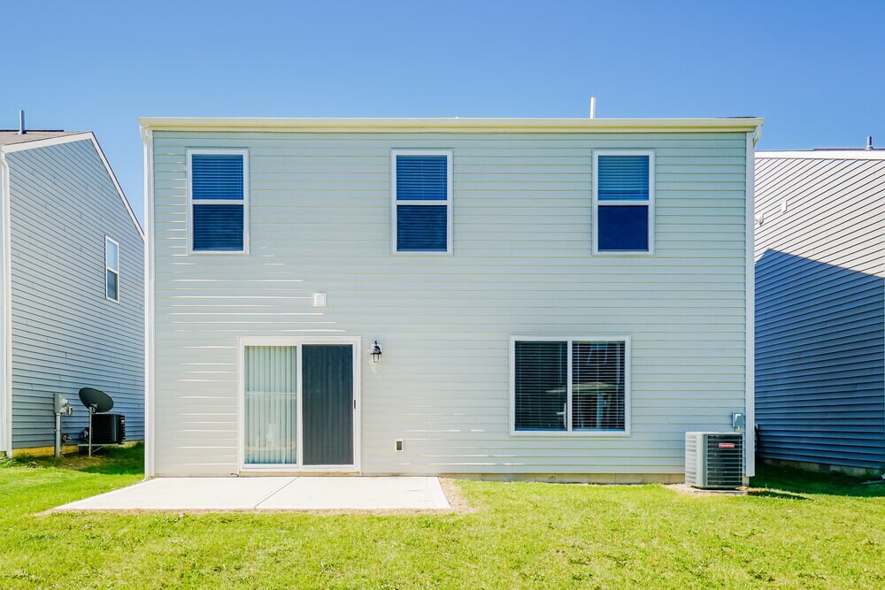 Building Photo - 7500 Willow Leaf Dr