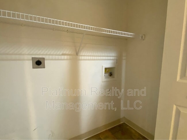 Building Photo - 1477 Cedar Springs Cir