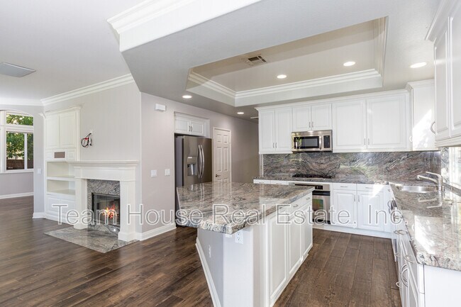 Building Photo - 18210 Shannon Ridge Pl