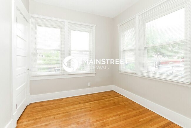 Building Photo - 3 Bedroom Pet-Friendly Home in Louisville,...