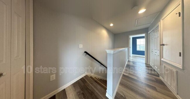 Building Photo - 7031 White Treetop Pl