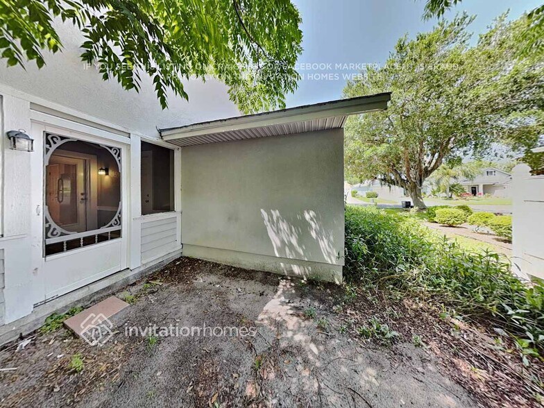 Building Photo - 400 Chamberlain Dr