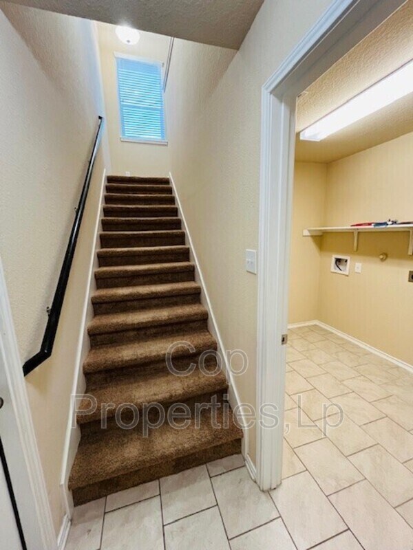 Building Photo - 12110 Kruth Pt