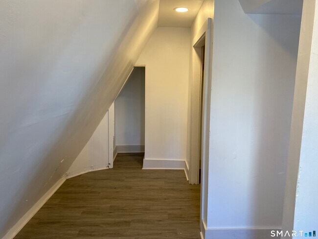 Building Photo - 26 Prospect St