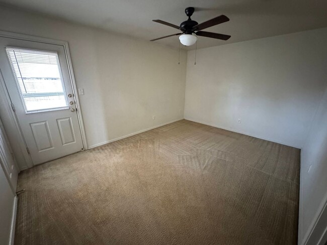 Building Photo - 5005 John David Dr