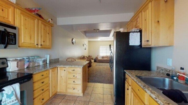 Building Photo - 576 W 1045 N