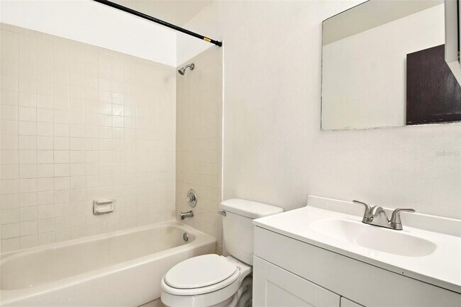 Building Photo - 4523 Hidden Oak Ct