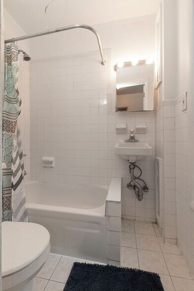 Building Photo - 304e E 95th St