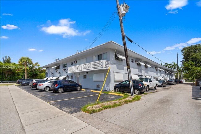 Building Photo - 12655 NE 16th Ave