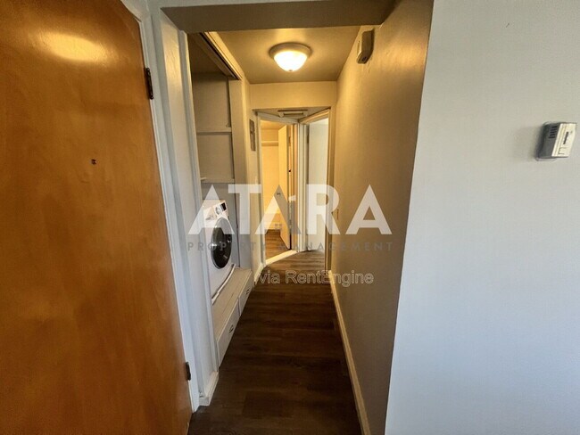 Building Photo - 177 W 300 N