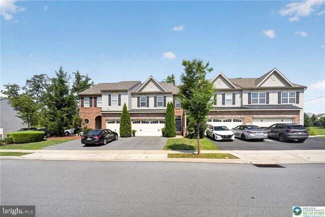 Building Photo - 5127 Dogwood Trail