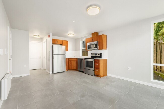 Building Photo - Gorgeous Studio in SW Seattle