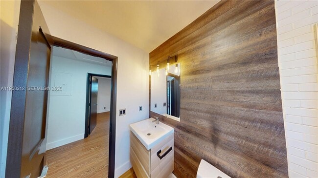 Building Photo - 404 NW 21st Terrace