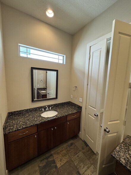 Double sinks in master bath - 855 W 25th St