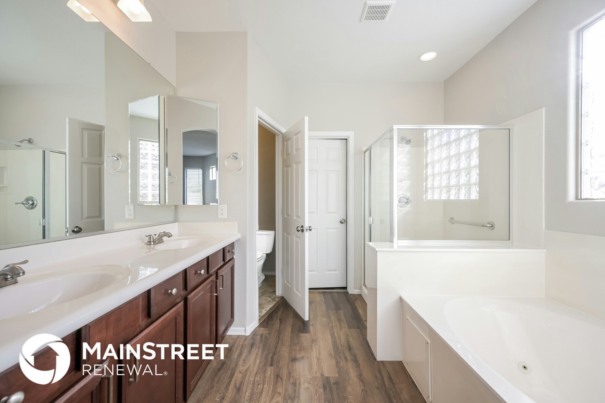 Building Photo - 42716 N 44th Dr