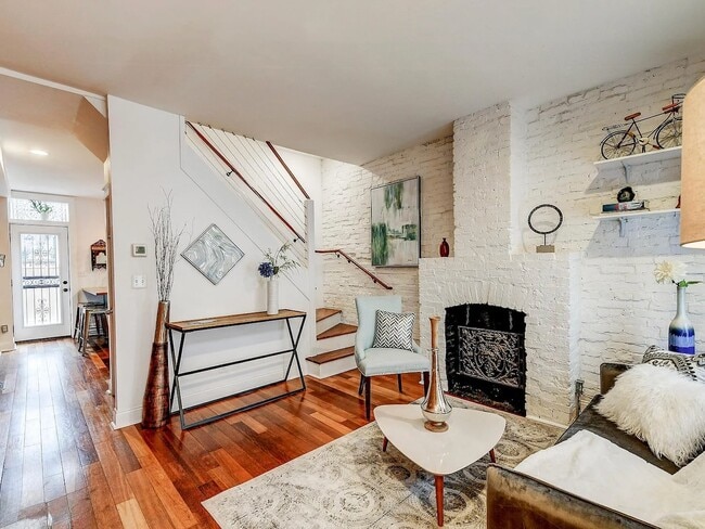 Building Photo - 2721 Miles Ave