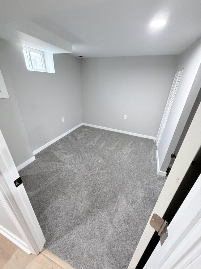 Building Photo - 5425 Whitlock Rd