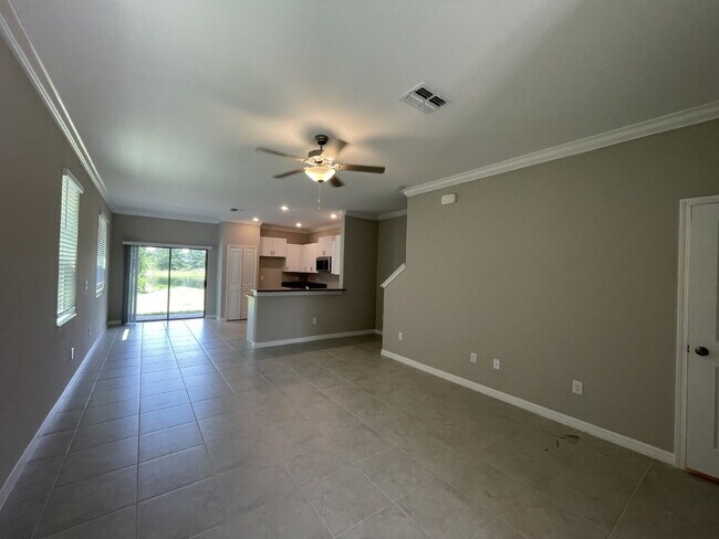 Building Photo - 23213 Willow Glen Way
