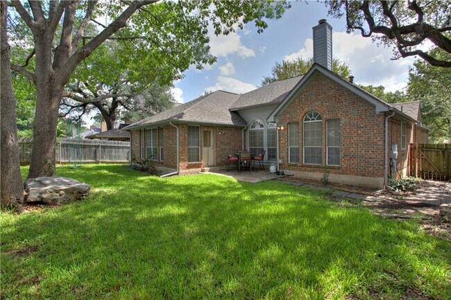 Building Photo - 6204 John Chisum Ln
