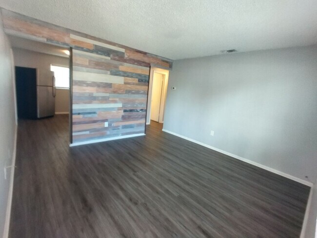 Building Photo - 1141 San Christopher Dr