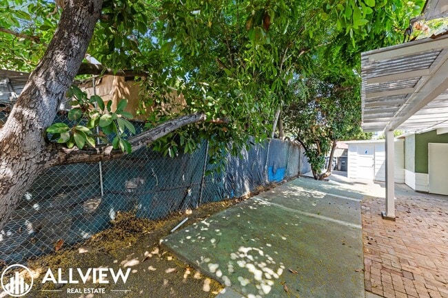 Building Photo - Stylishly Renovated Santa Ana Gem – 4-Bedroom Single-Story with Modern Upgrades & RV Parking