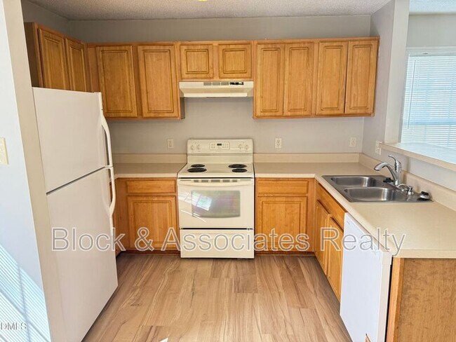 Building Photo - 4832 Silverdene St