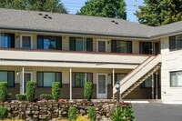 Building Photo - Timeless 3 Bedroom in Vibrant Irvington!