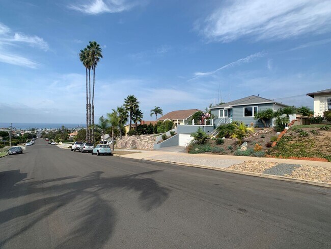 Building Photo - **Live the Ocean Beach Dream