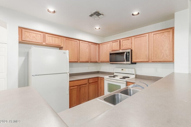 Building Photo - 1886 E Don Carlos