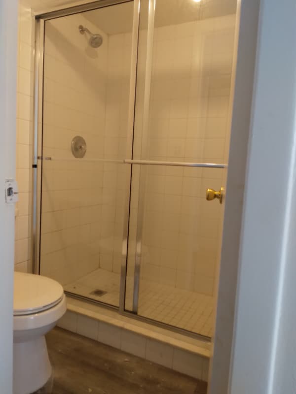 Building Photo - 2541 Myrtle Ave