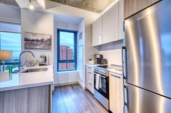 Building Photo - 82 Ames St