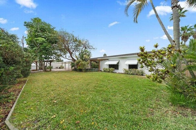 470 Watts Way 470 Watts Way Cocoa - 470 Watts Way Cocoa Beach Fl Building Photo 