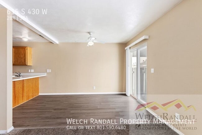 Building Photo - 615 430 W