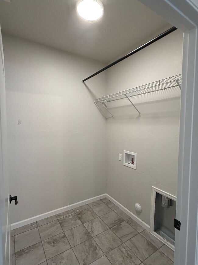 Building Photo - 212 Monitor Mesa Ct