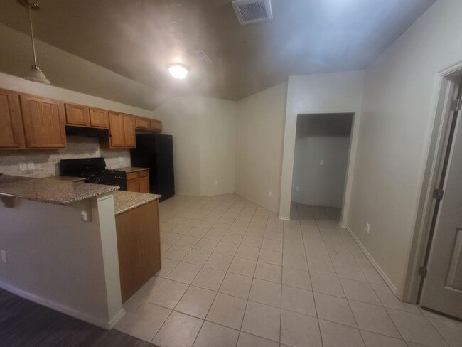 Building Photo - Welcome Home!!