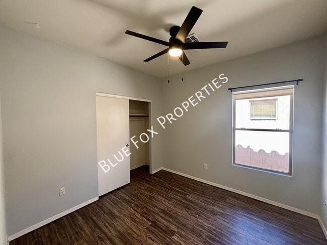 Building Photo - 308 E Camino Limon Verde