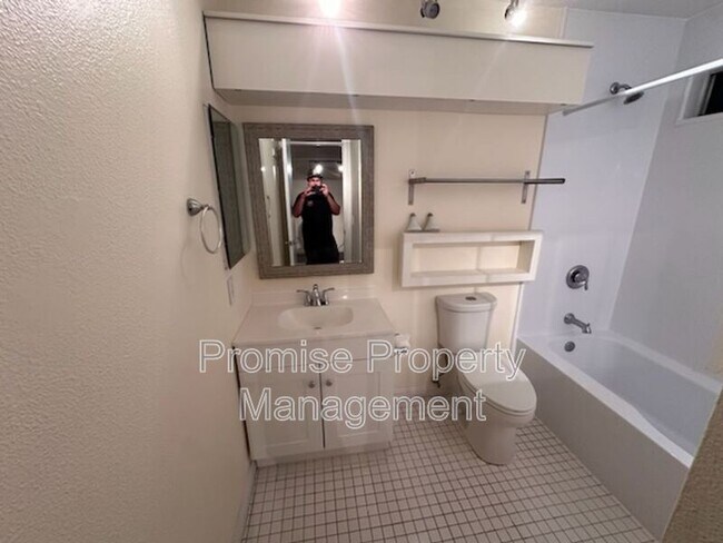 Building Photo - 410 S Freeman St