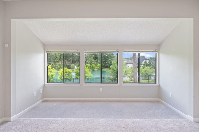 Building Photo - 1219 Oakmont Dr