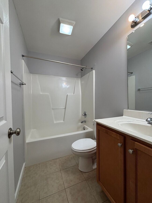 Building Photo - 265 Harmon Ln
