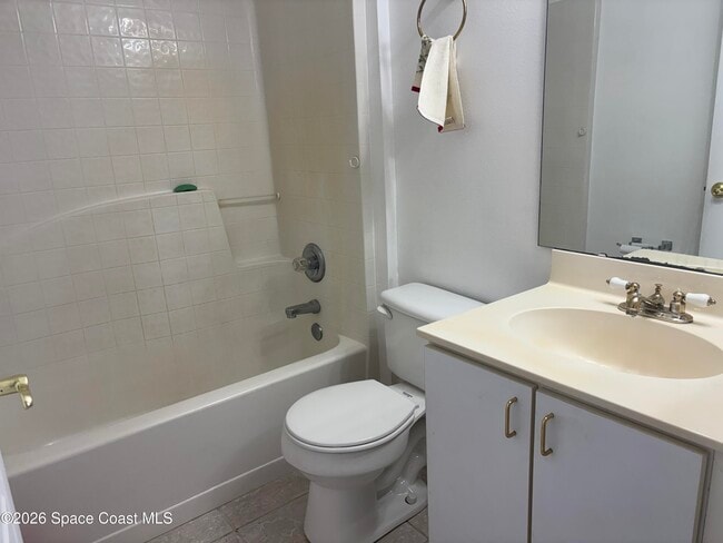 Building Photo - 443 Collings St SE