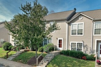 Building Photo - 119 Waterbury Ct