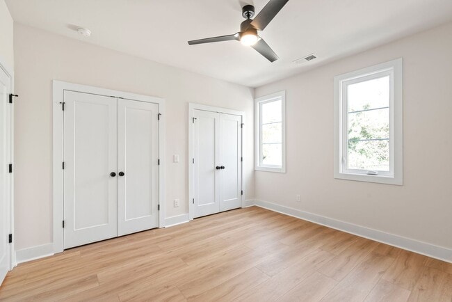 Building Photo - Modern, Move-In Ready Living in Plaza Midwood