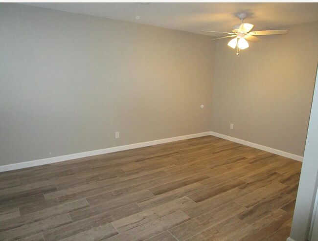Building Photo - 1008 S Mara Dr