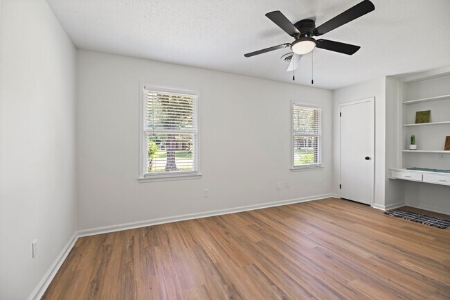 Building Photo - 2117 Semmes Dr