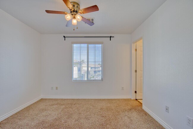 Building Photo - 2706 Black Locust Ct