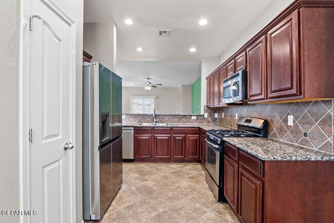 Building Photo - 14229 Bluesky Point Ct